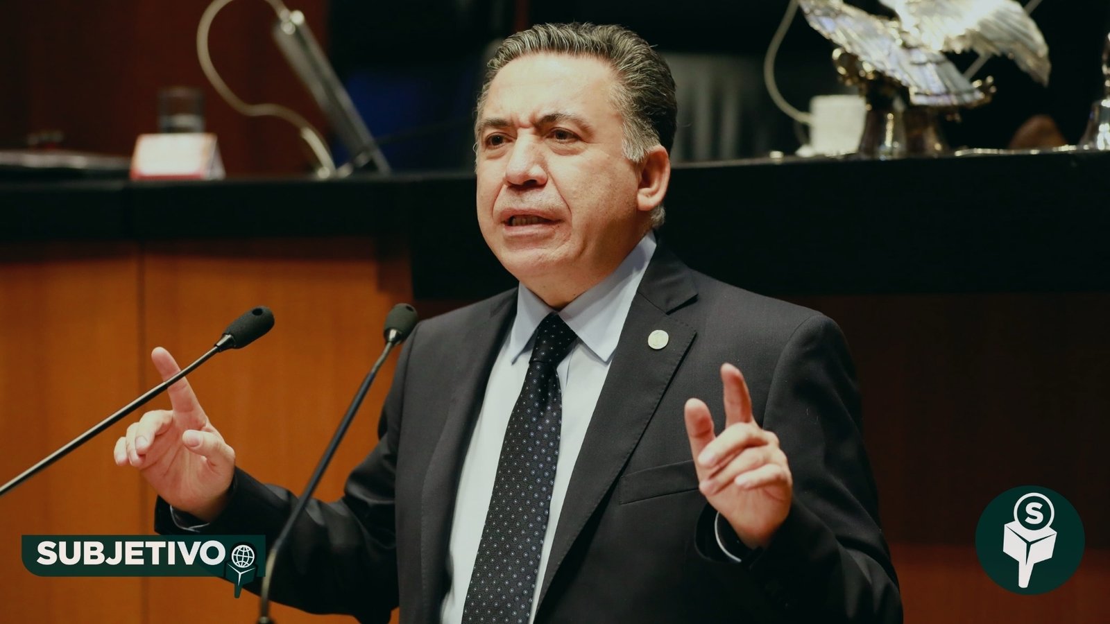 Enrique Inzunza pide licencia