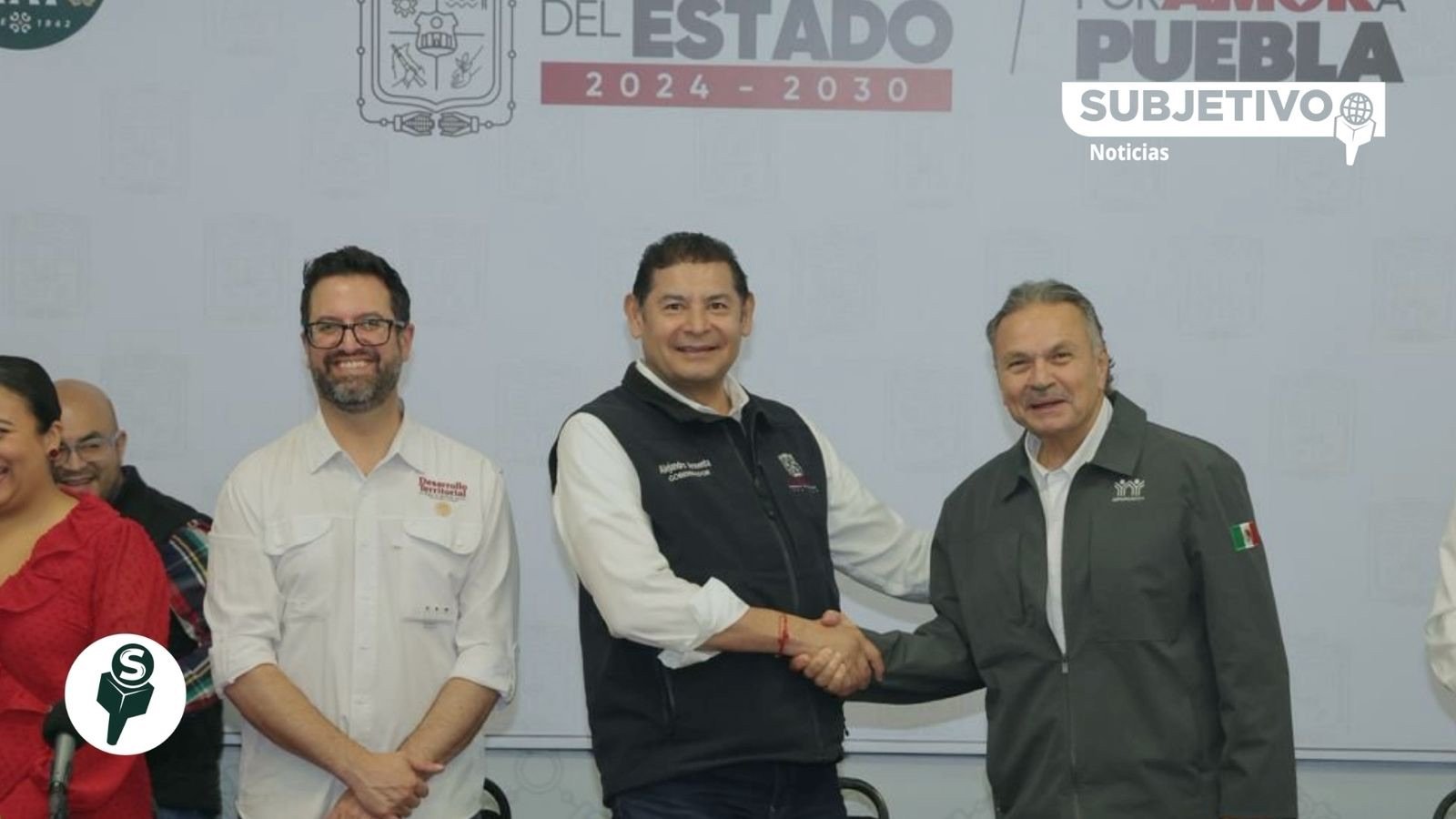 Armenta lleva vivienda a policías y cuerpos de emergencia en Puebla