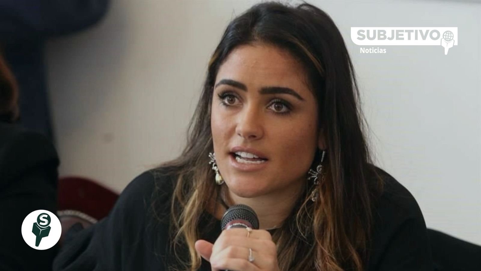 Cada día más De la Vega: 55% rechaza posible reelección de Alessandra Rojo