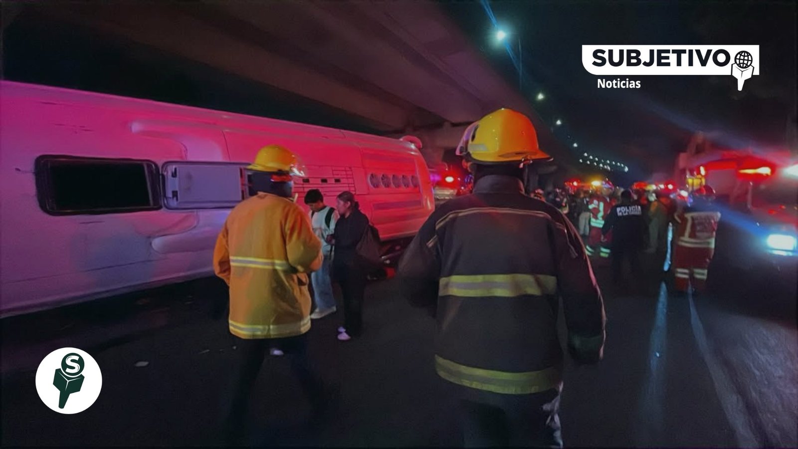 Puebla atiende a 45 estudiantes tras volcadura de autobús