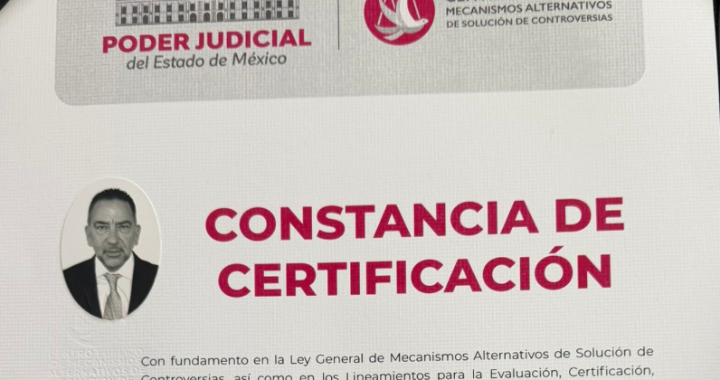 Poder Judicial en Edomex da “charola” jurídica a Javier Lozano