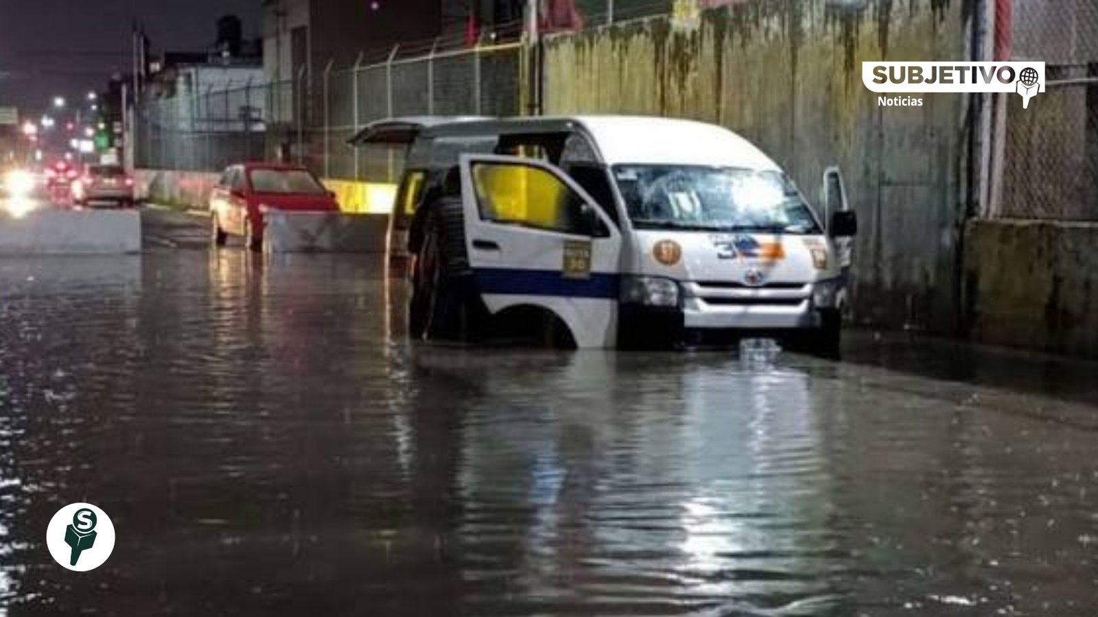 Seis personas mueren en combi varada por inundación en Tultitlán